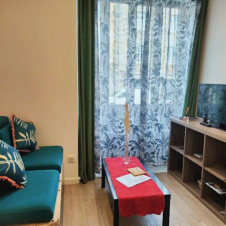 Studio Hikoki Динан Екстериор снимка